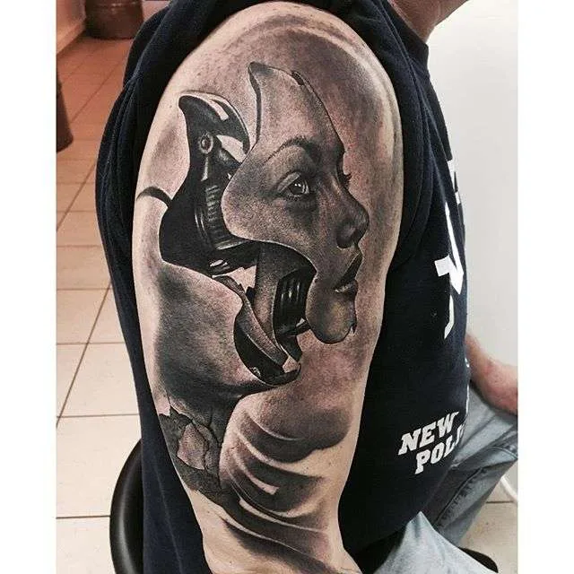 Tatuatore Sandry Riffard tatuaggio colorato realistico | Тату мастер Sandry Riffard цветная реализм татуировка 